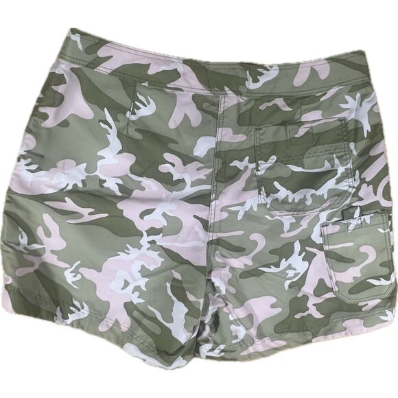 Guy Harvey AFTCO Bluewater Camo Shorts Green Pink Fishing Outdoor Womans Size 8 - Picture 4 of 7